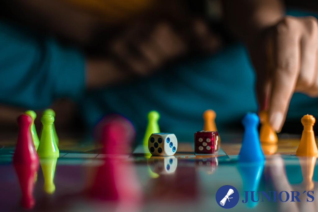 Aprender inglés con juegos de mesa en nuestra academia de inglés Junior's Toledo