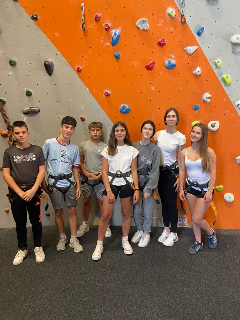 contacto academia junior's toledo